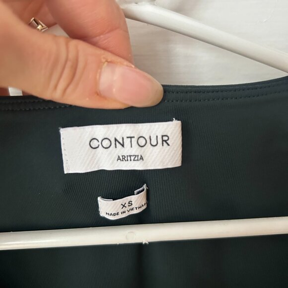 Aritzia Contour V neck Top - Picture 2 of 3